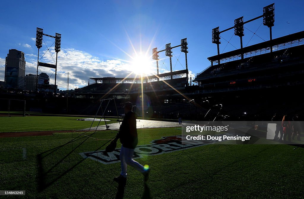 World Series - San Francisco Giants v Detroit Tigers - Game 3