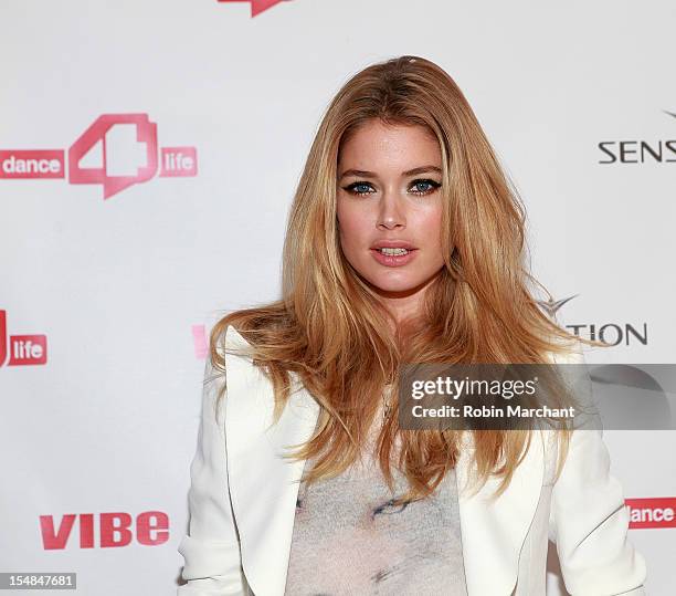 Model Doutzen Kroes attends dance4life cocktail party at Milk Studios on October 27, 2012 in New York City.