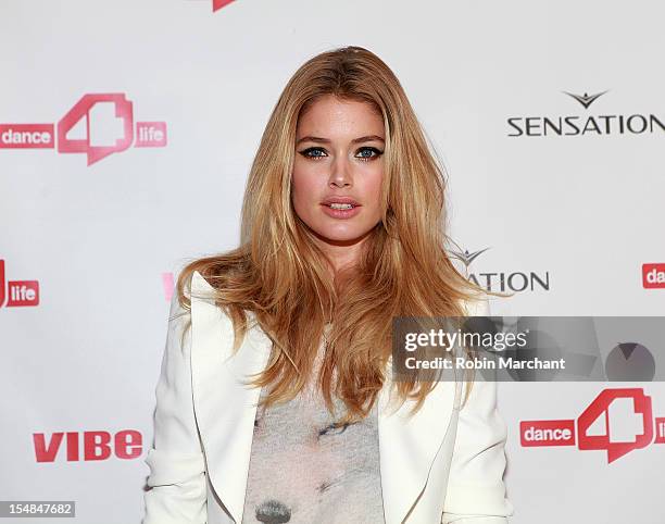 Model Doutzen Kroes attends dance4life cocktail party at Milk Studios on October 27, 2012 in New York City.