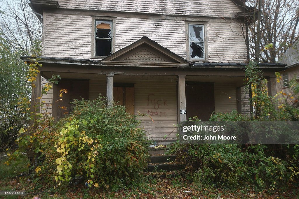 Ohio Residents Gear Up To Vote In Crucial Swing State