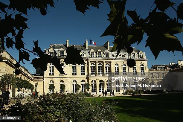 General view of the 18th-century Elysee Palace gardens on October 28, 2012 in Paris, France. Hundreds of Parisians and tourists took the opportunity...