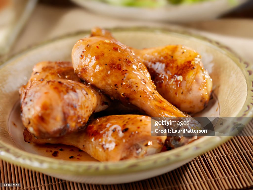 Partes inferiores das coxas de frango de vidros duplos