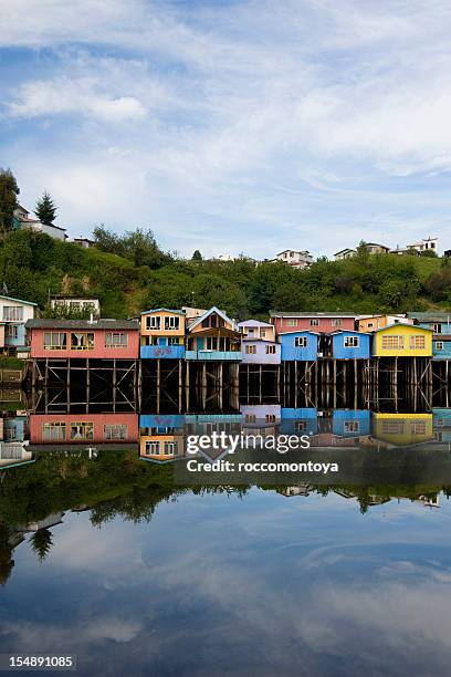 de chiloé, chile - castro isla de chiloé fotografías e imágenes de stock