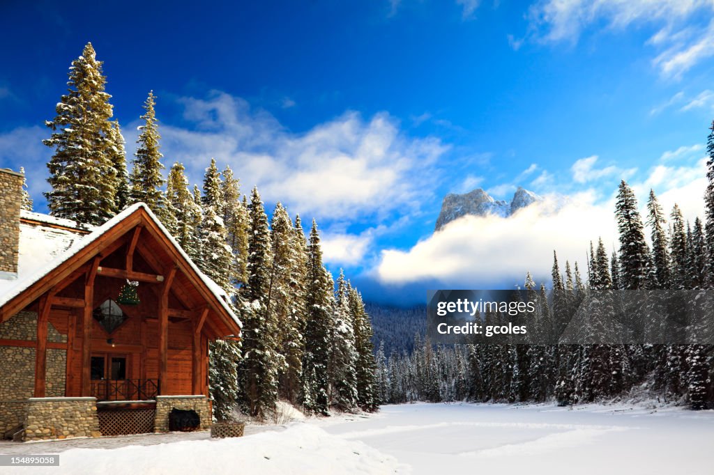 Mountain Lodge und Eislaufbahn