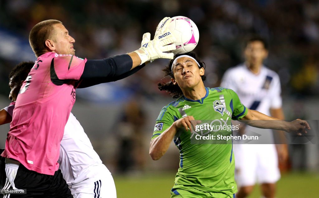 Seattle Sounders v Los Angeles Galaxy