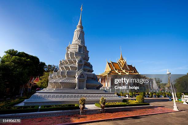 silver pagoda and grand palace phnom penh - phnom penh stock pictures, royalty-free photos & images