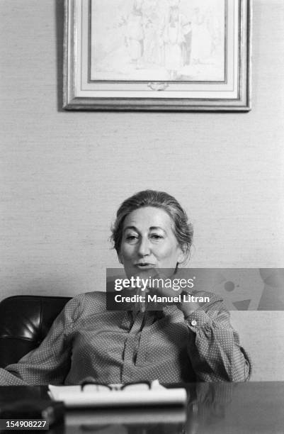September 28 Gilberte BEAUTIFUL woman director general of Generale Occidentale, a major holding company in his office.