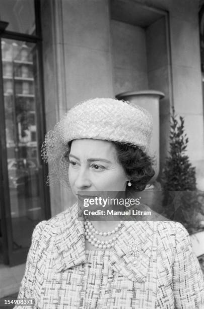 A Dead Ringer Photos and Premium High Res Pictures - Getty Images