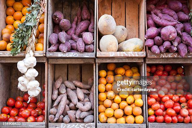 producir soporte street market buenos aires, argentina - yams day fotografías e imágenes de stock