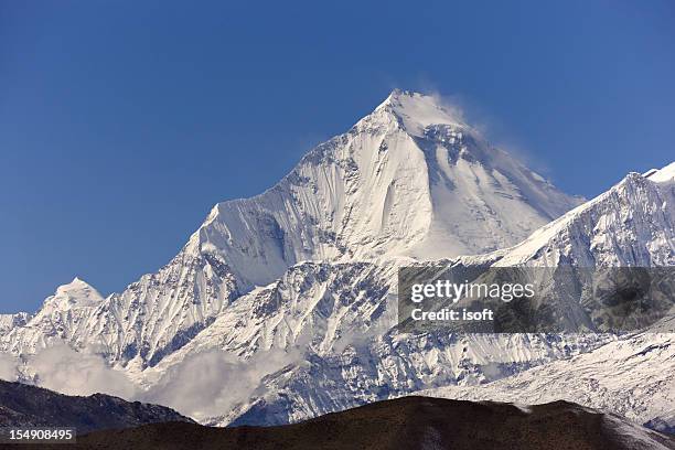 dhaulagiri. everest & annapurna-circuit. nepal motive - moräne stock-fotos und bilder