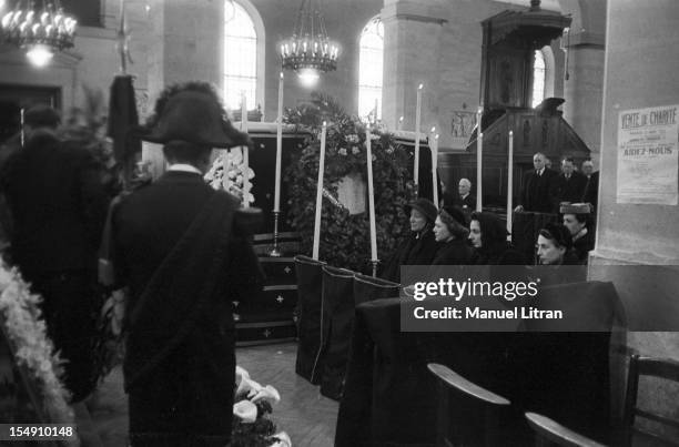 43 Yves Mirande Stock Photos, HighRes Pictures, and Images Getty Images