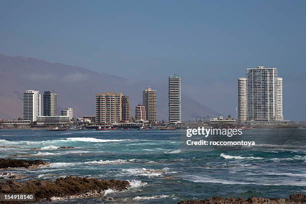 ciudad de en iquique - antofagasta fotografías e imágenes de stock