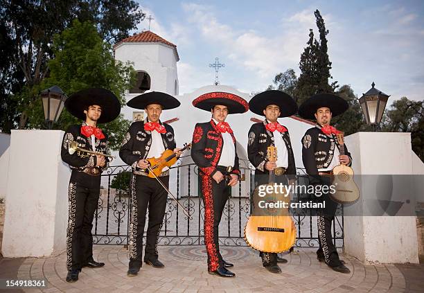 mariachi band - mariachi stock pictures, royalty-free photos & images