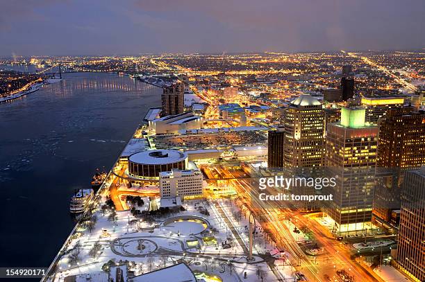 night view of detroit, michigan usa - detroit michigan stock pictures, royalty-free photos & images