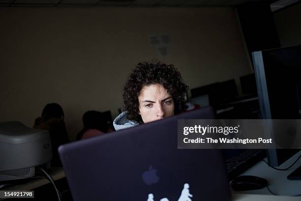 Computer Teacher Raul 41 Raul Rodriguez Hernandez Photos & High Res Pictures - Getty Images