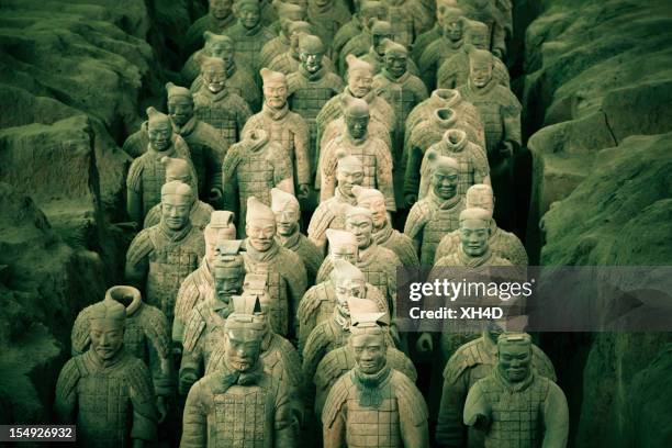 terrakotta-armee in qin shi huang's tomb - terrakotta armee stock-fotos und bilder