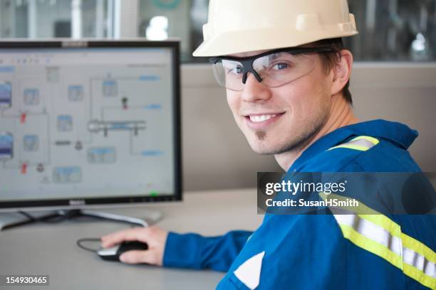 Calices From Computer Work Calibration Computer Photos and Premium High Res Pictures - Getty Images