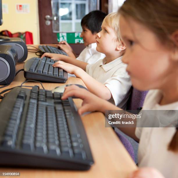 Computer Using Children's Images Children 4 5 Computer Class Photos and Premium High Res Pictures ...