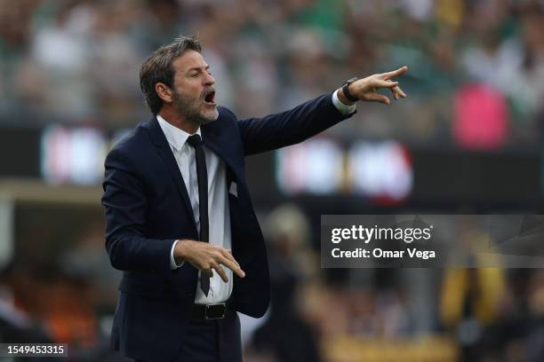 Head coach Thomas Christiansen of Panama gestures during the Concacaf Gold Cup final match between Mexico and Panama at SoFi Stadium on July 16, 2023...