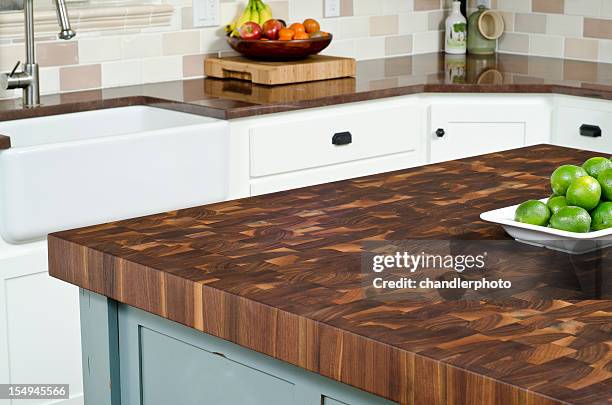 modern kitchen with island - disk bildbanksfoton och bilder