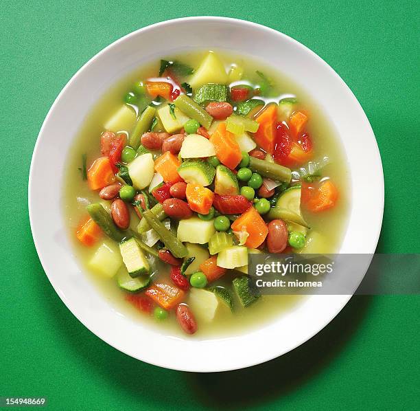 sopa de verduras - vegetable soup fotografías e imágenes de stock