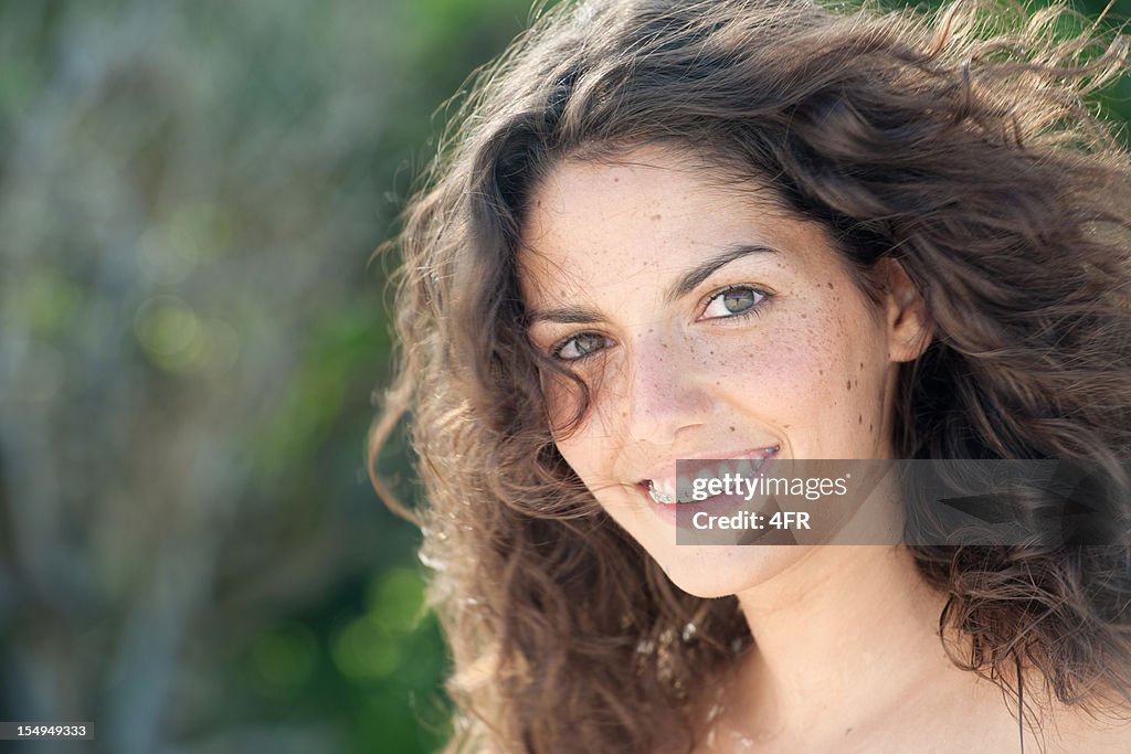 Simplemente Hermosa adolescente con de pecas & aparatos de ortodoncia, retratos espontáneos (XXXL