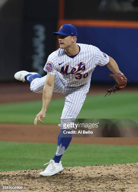 David Robertson of the New York Mets pitches against the Los Angeles Dodgers during their game at Citi Field in the Queens borough of New York City.