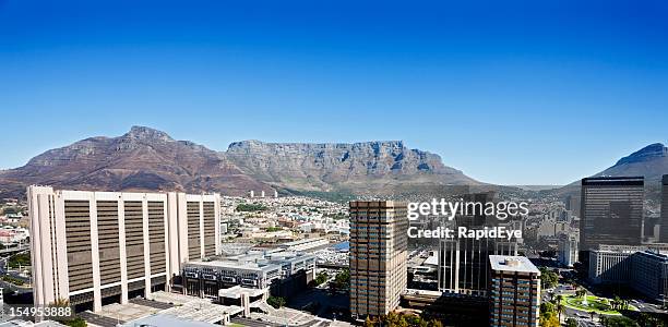 high angle view of cape town backed by table mountain - cape town cbd stock pictures, royalty-free photos & images