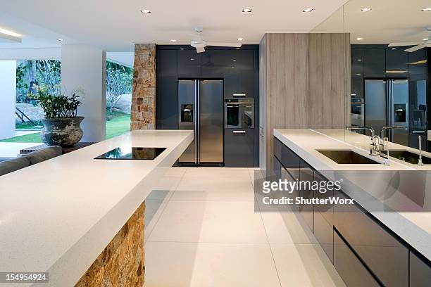 modern home kitchen - luxury mansion interior stock pictures, royalty-free photos & images