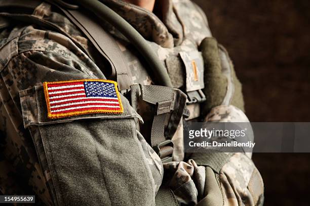 us army soldier in universal camouflage uniform - usa stockfoto's en -beelden