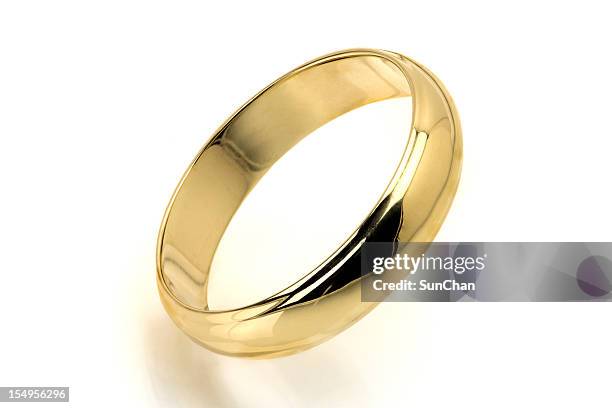 gold ring - ringen stockfoto's en -beelden