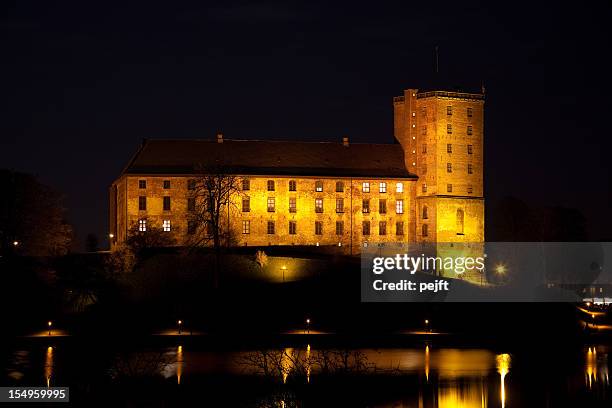 koldinghus castle, kolding denmark illuminated by night - pejft stock pictures, royalty-free photos & images