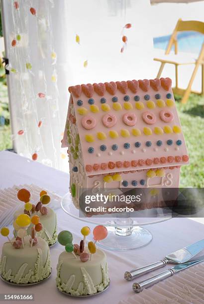 cake - outdoor baby shower stock pictures, royalty-free photos & images