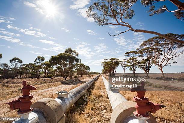 perth kalgoorlie pipeline - perth wa stockfoto's en -beelden