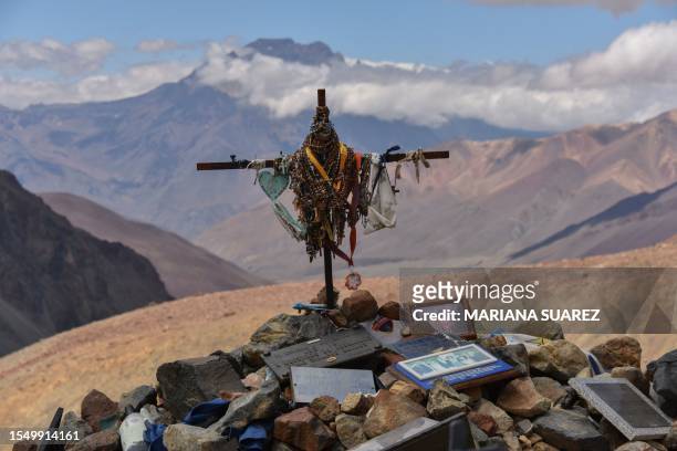 Picture of the cross on the grave of the victims of the Andes flight disaster of 1972, in which a Uruguayan Air Force plane with 45 people aboard,...