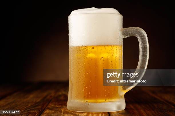 beer mug - bier glas stockfoto's en -beelden