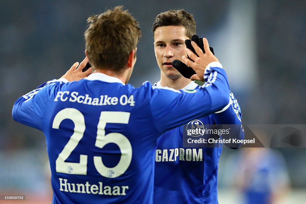 Schalke 04 v SV Sandhausen - DFB Cup