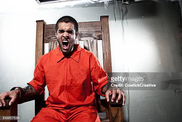death row exemplar in elektrischer stuhl - electric chair stock-fotos und bilder