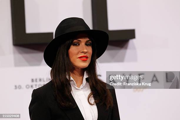 Natalia Avelon attends the 'Skyfall' Germany Premiere at Theater am Potsdamer Platz on October 30, 2012 in Berlin, Germany.