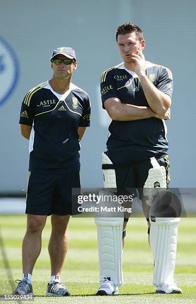 Graeme Smith talks to Proteas coach Gary Kirsten during a South African Proteas nets session at Sydney Cricket Ground on October 31, 2012 in Sydney,...