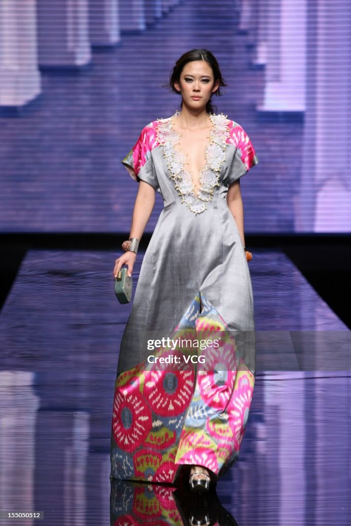 China Fashion Week S/S Collection 2013 - Day 6