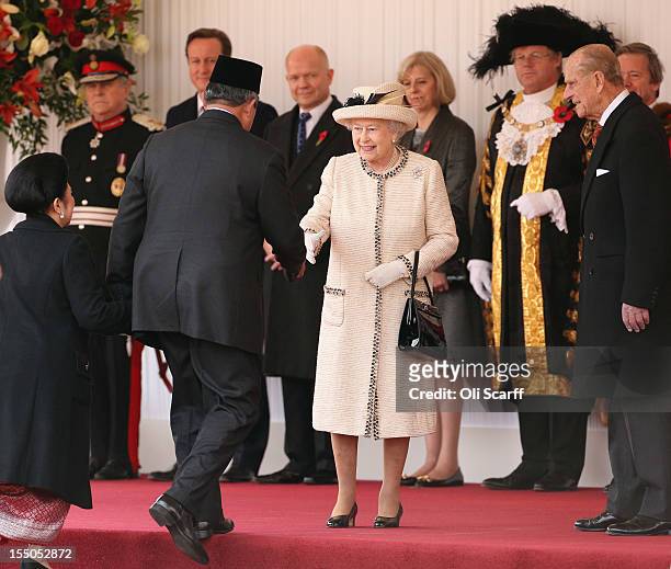 Queen Elizabeth II greets Susilo Bambang Yudhoyono , the President of the Republic of Indonesia, before a Ceremonial Welcome in Horse Guards Parade...