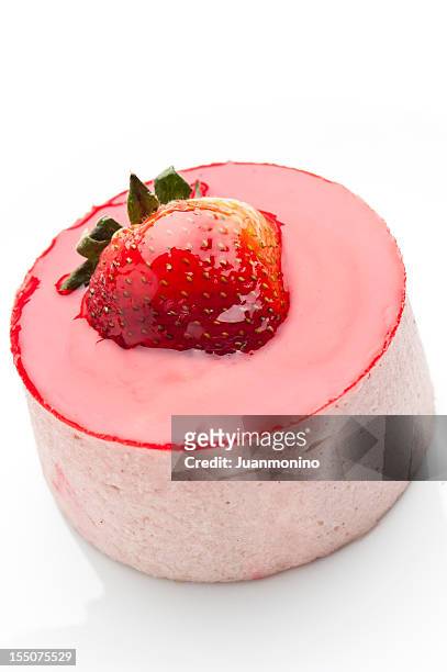 strawberry mousse - mousse dessert stock pictures, royalty-free photos & images