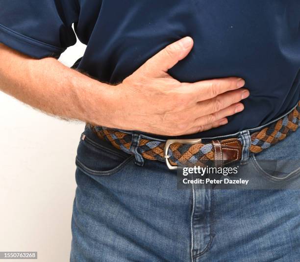 stomach pain - woman hemorrhoids fotografías e imágenes de stock