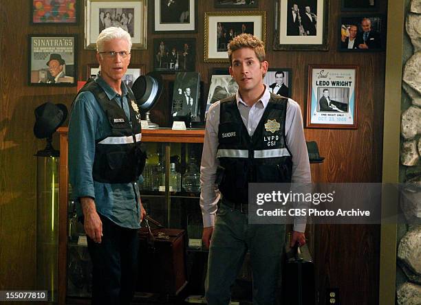 Csi Look 813 Csi Crime Scene Investigations Stock Photos, High-Res Pictures, and ...
