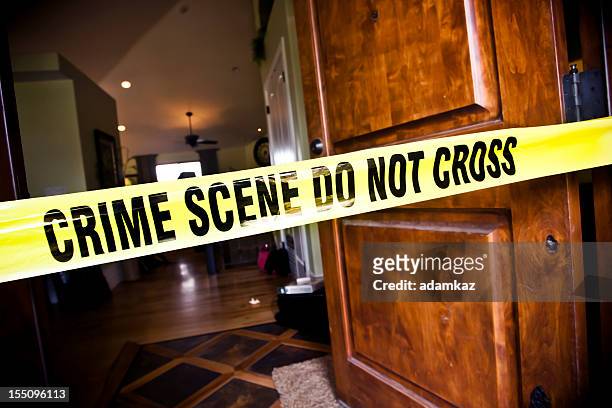 crime scene at residential home - murder photos 個照片及圖片檔