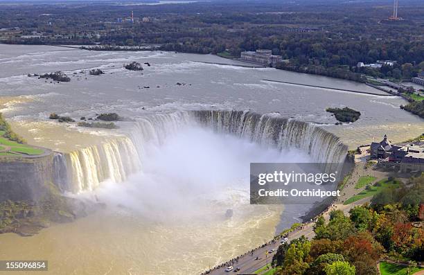 autumn in niagara falls - horseshoe falls niagara falls stock pictures, royalty-free photos & images