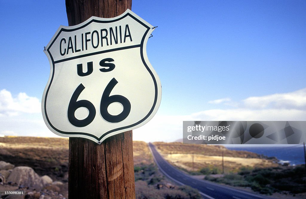 California route 66 Schild auf hölzernen pole