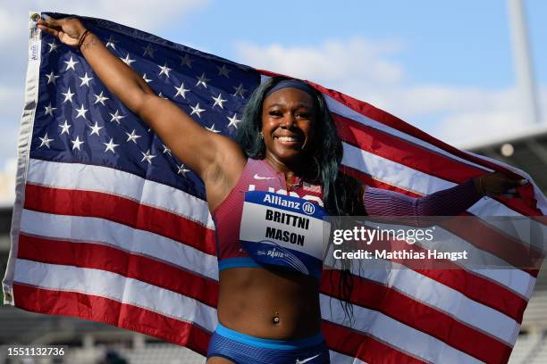 Brittni Mason of the United States celebrates after winning the Women's 200m T47 Final during day ten of the Para Athletics World Championships Paris...