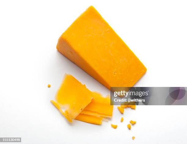 bloque de queso cheddar - cheddar queso fotografías e imágenes de stock